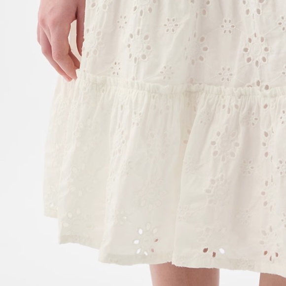 NWT Gap Eyelet Tiered Cotton Skirt - Picture 2 of 4